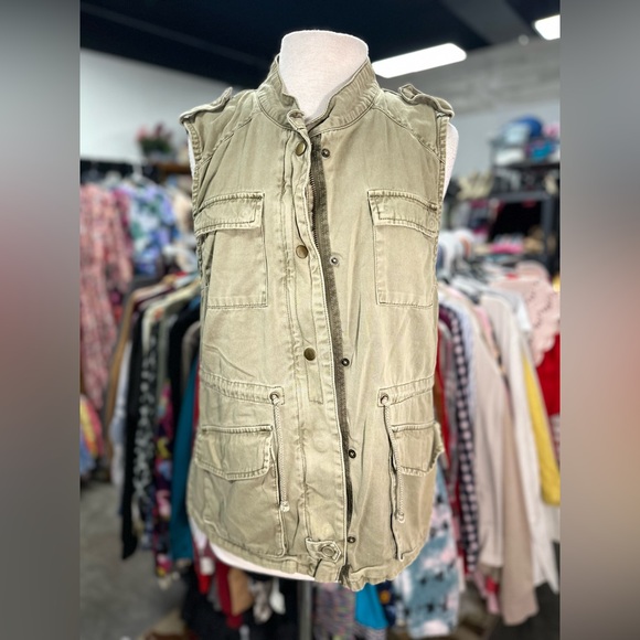 Per Se Olive Green Utility Vest - Picture 1 of 3